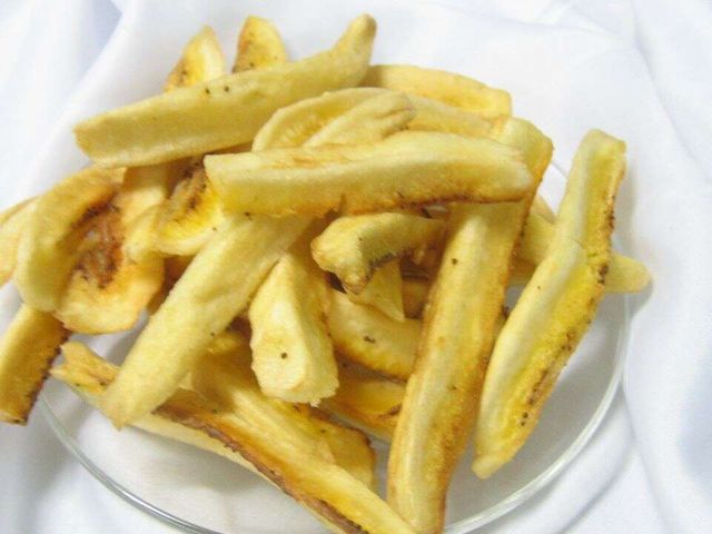 Зеленый банановый картофель фри