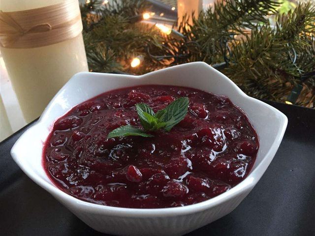 Апельсиновый клюквенный соус с пряностями