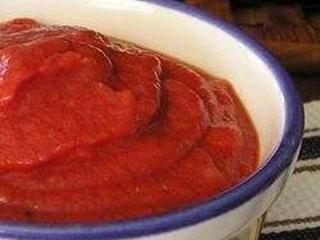 Простой соус для пиццы