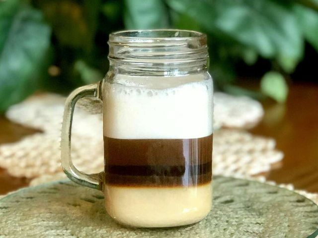 Латте с коричневым сахаром
