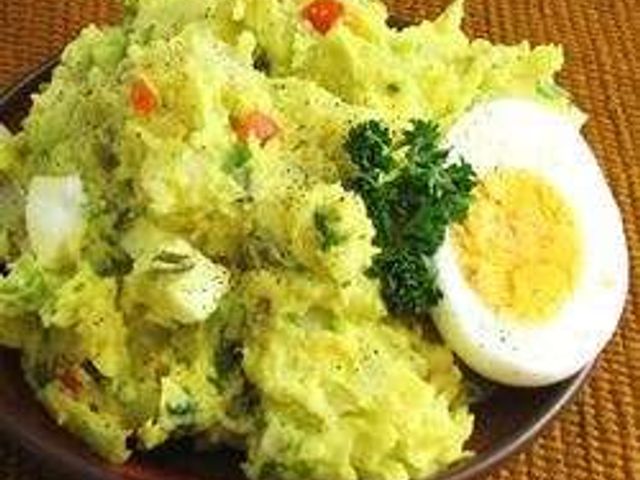 Салат из картофельного пюре